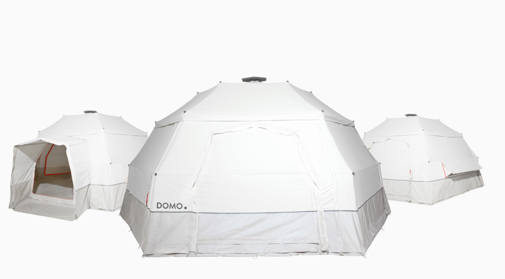 The \'Domo\' is able to change shape depending on the needs of its users, starting out as an emergency shelter but with the possibility to grow into a stable long-term home, depending on what a user or family of users needs. The \'Domo\' is able to change shape depending on the needs of its users, starting out as an emergency shelter but with the possibility to grow into a stable long-term home, depending on what a user or family of users needs.