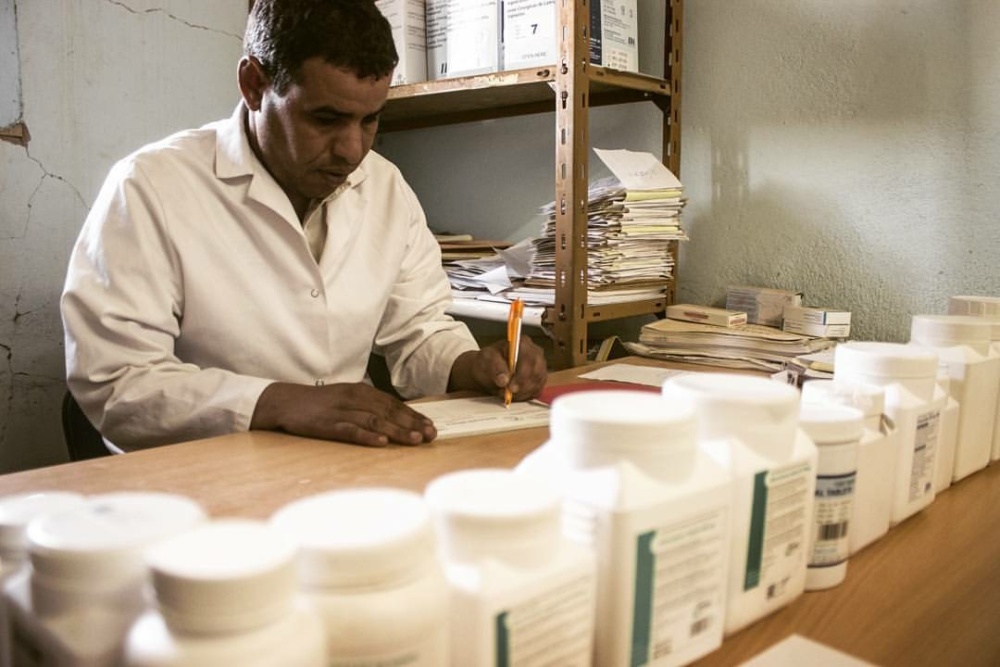 A doctor in one of the Health Centres in the Tindouf refugee camp A doctor in one of the Health Centres in the Tindouf refugee camp