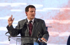 Somaly Mam Foundation Gala 'Life Is Love' To Empower Survivors In The Fight To End Slavery - Inside Somaly Mam Foundation Gala 'Life Is Love' To Empower Survivors In The Fight To End Slavery - Inside