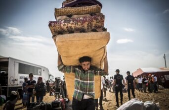 Syrian Refugees Enter Turkey Syrian Refugees Enter Turkey