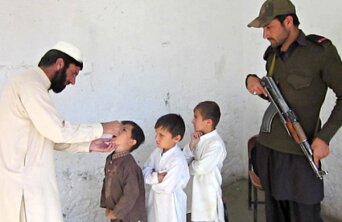 Polio vaccines given to children near the Afghan border Polio vaccines given to children near the Afghan border