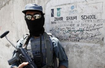 bouckaert_schoolsunderseige_police bouckaert_schoolsunderseige_police