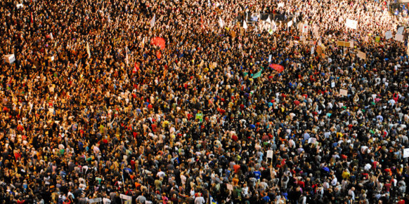 Israel_social_justice_protests_Rabin_Square_Tel_aviv_29_october_2011
