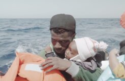 SEA RESCUE FATHER BABY SEA RESCUE FATHER BABY