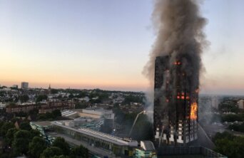 Grenfell_Tower_fire_(wider_view) Grenfell_Tower_fire_(wider_view)