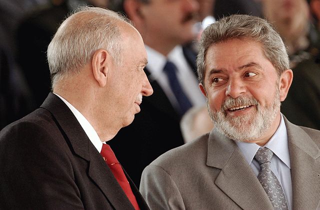 640px-Luiz_Inácio_Lula_da_Silva_and_José_Alencar_(2004)
