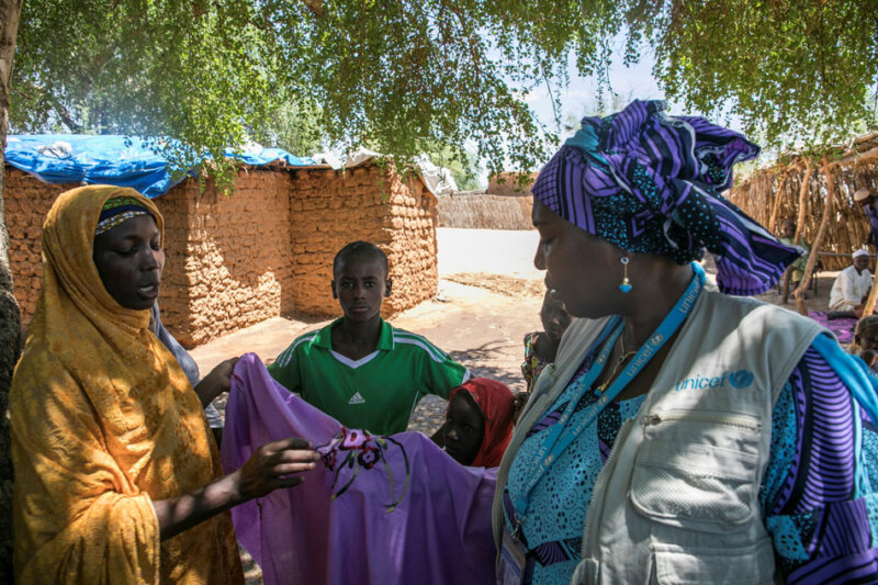 being-humanitarian-woman-conflict-zone-01