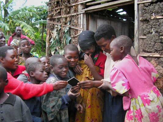 Sharing Photos_Rwanda