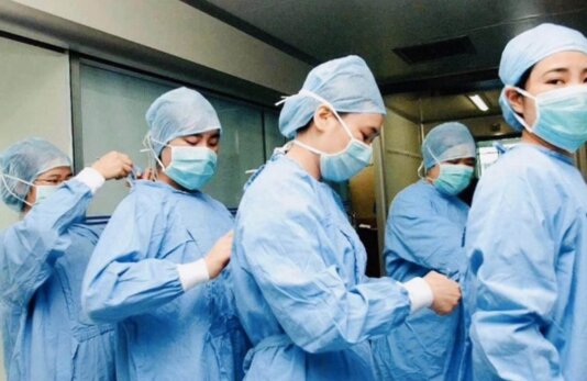 coronavirus-nurses-scrubs