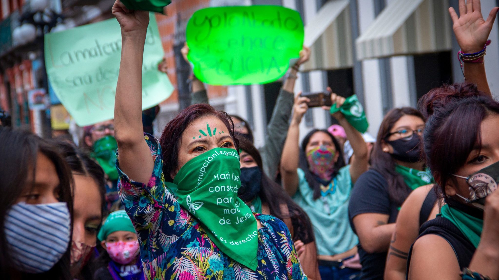mexico-women-decriminalize-abortion-shutterstock_1824157568-scaled-aspect-ratio-16-9-scaled