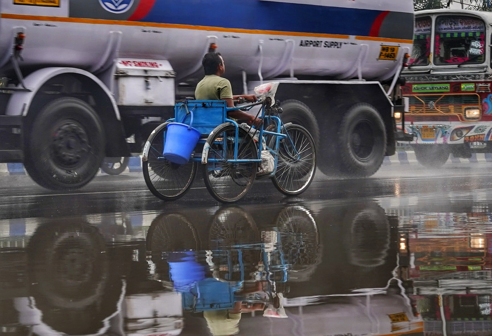 dibakar-roy-fIQiqTWgKHU-unsplash