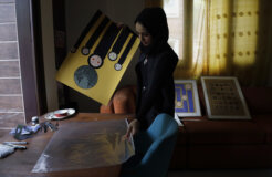 1. The women of Yemen carrying forward the heritage of Yemen the buildings of Old Sanaa (Photo by Kamran Yousuf) 1. The women of Yemen carrying forward the heritage of Yemen the buildings of Old Sanaa (Photo by Kamran Yousuf)