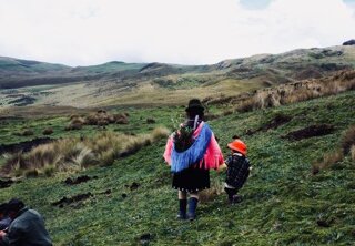 azzedine-rouichi-F3BBLFml5Hw-unsplash Small