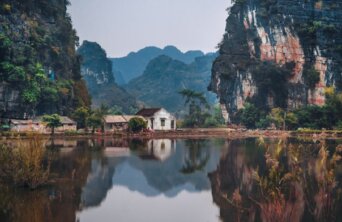 ruslan-bardash-8MhejqEghLk-unsplash Medium ruslan-bardash-8MhejqEghLk-unsplash Medium