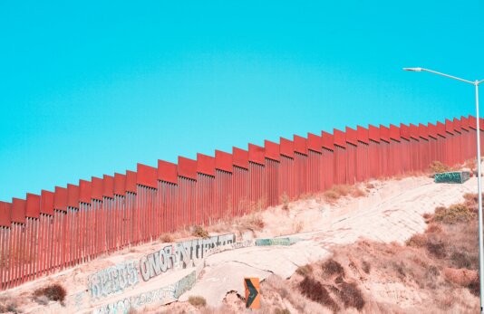 barbara-zandoval-fhEkwsRgMNQ-unsplash