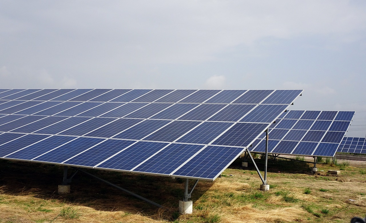 solar-panels-3507947_1280