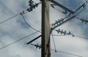 telephone-pole-4243548_1280