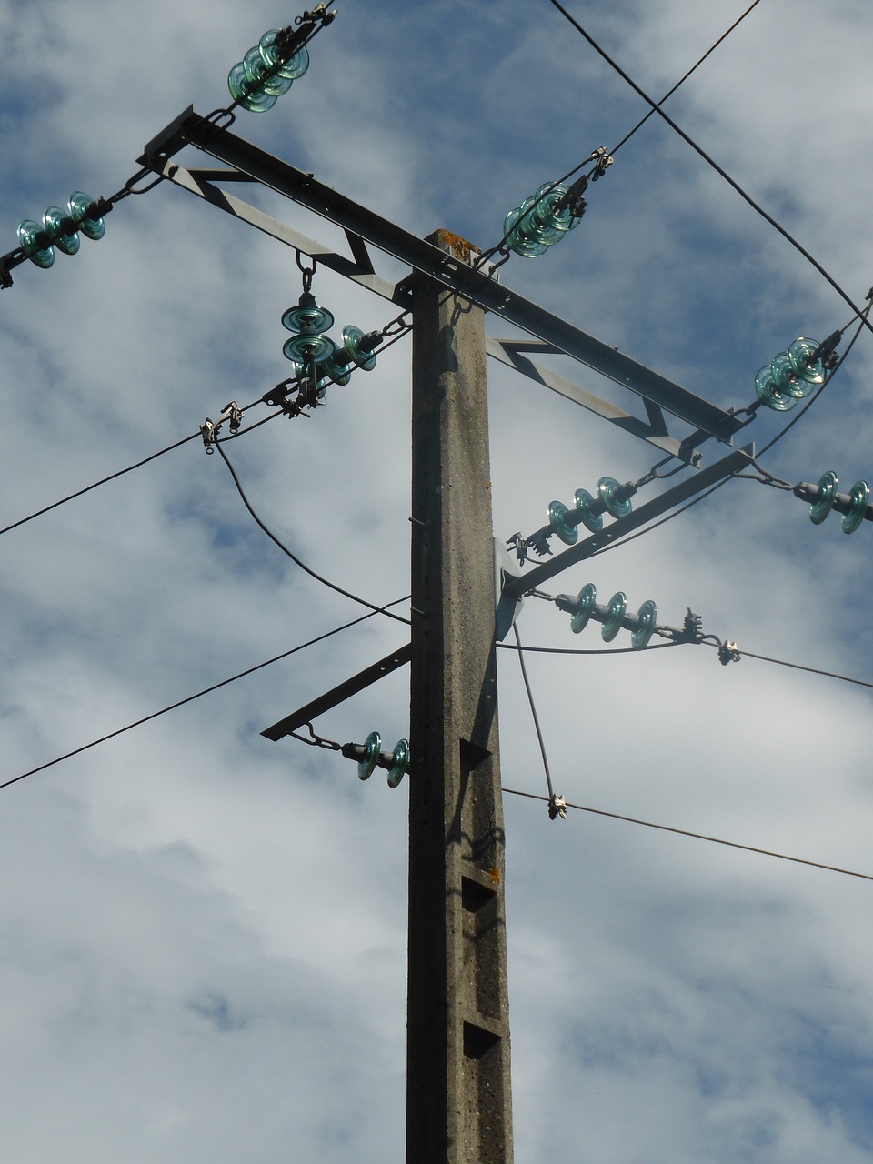 telephone-pole-4243548_1280