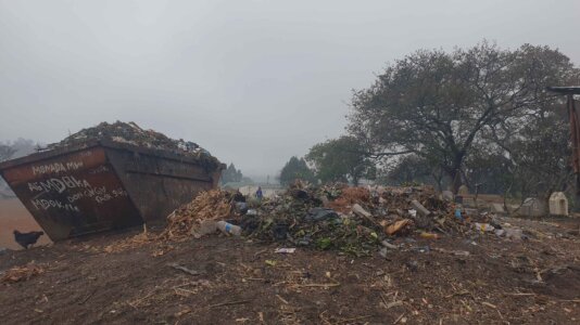 Plastics-are-a-common-sight-in-dump-sites-and-landfills-in-Malawi