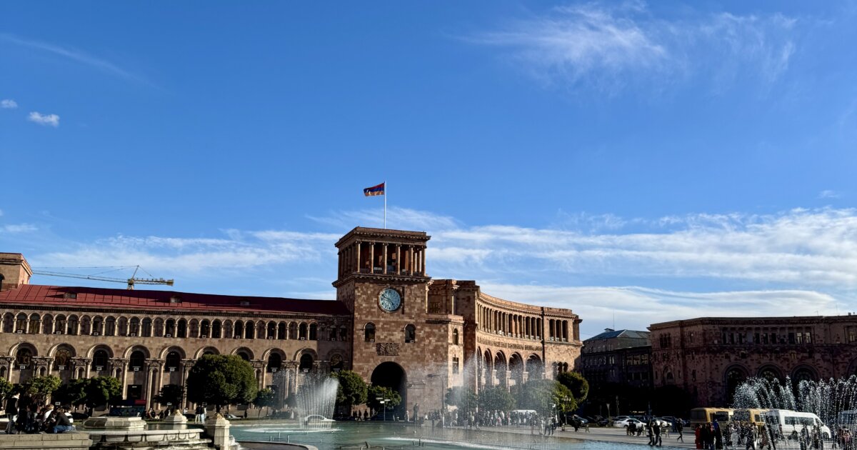 A Democracy in Danger – The Kremlin's Shadow over Yerevan