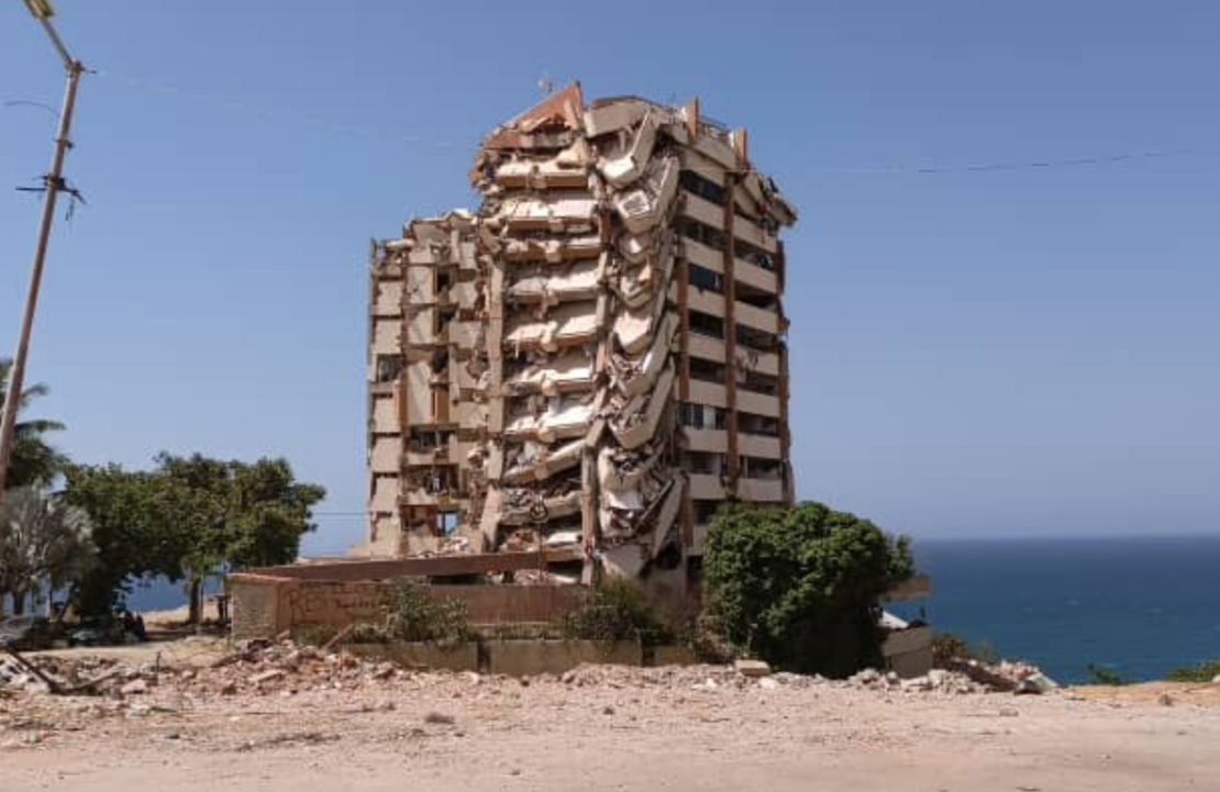 Fair Planet Earthquake photos Gaby Mesones Rojo (2)