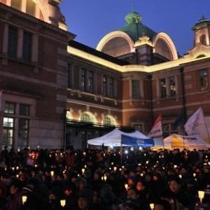 Thousands of South Korean rail workers have been on strike in recent weeks.  © WOOHAE CHO/AFP/Getty Images