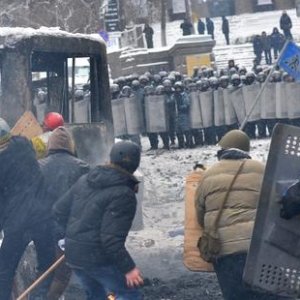 186850_UKRAINE_Police_in_violent_clashes_with_protesters