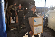 aid_workers_in_Debaltseve aid_workers_in_Debaltseve