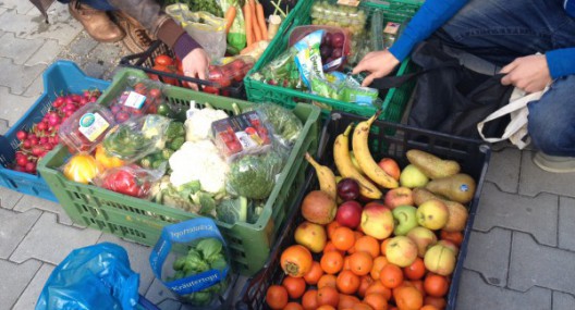 There are currently 21 fridges around Germany’s capital, matching lonely leftovers with hungry stomachs. There are currently 21 fridges around Germany’s capital, matching lonely leftovers with hungry stomachs.