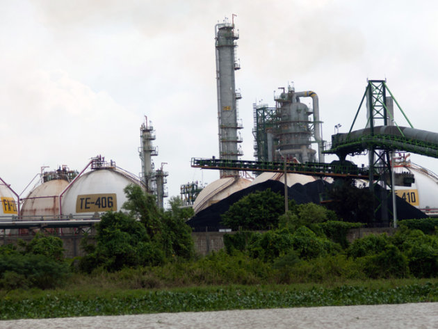 The coke processing plant in Lázaro Cárdenas The coke processing plant in Lázaro Cárdenas