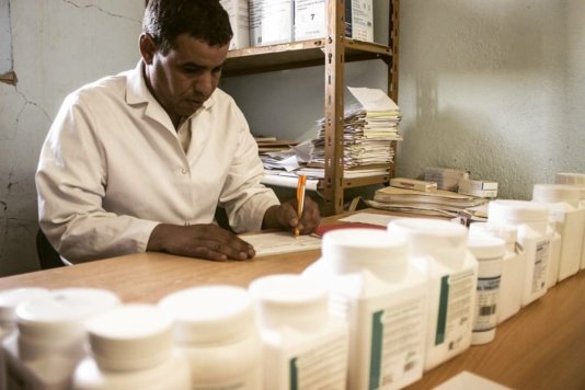A doctor in one of the Health Centres in the Tindouf refugee camp A doctor in one of the Health Centres in the Tindouf refugee camp