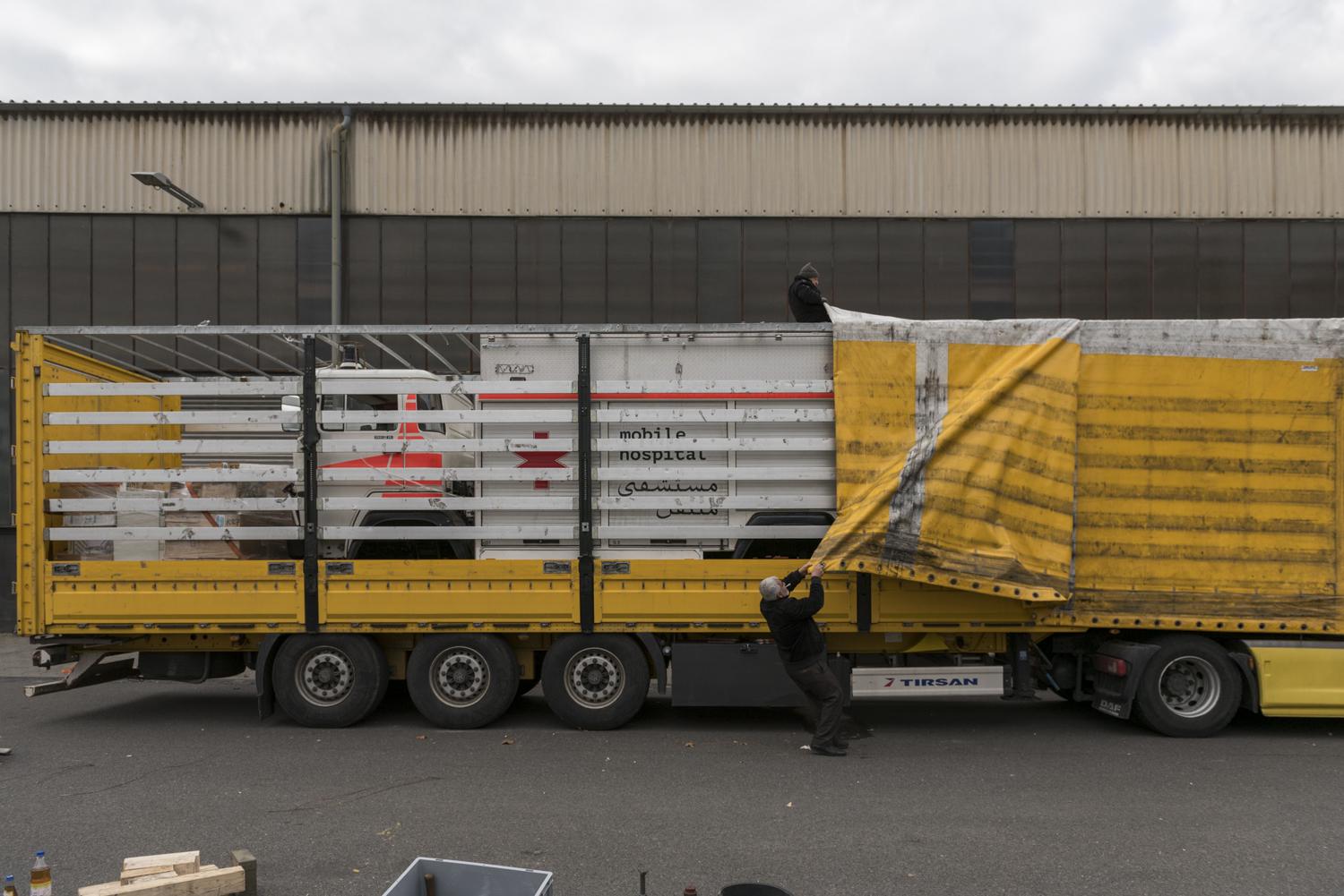 cadus mobile hospital truck