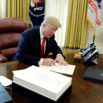 trump signing bill before christmas 2017
