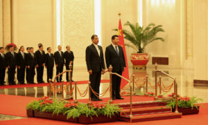 YIN CHENDOG TRADUCTOR DEL LIBRO DEL PRESIDENTE DE LA REPÚBLICA