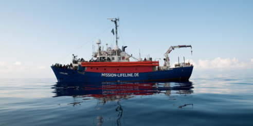 Flüchtlinge auf Rettungsschiff Flüchtlinge auf Rettungsschiff