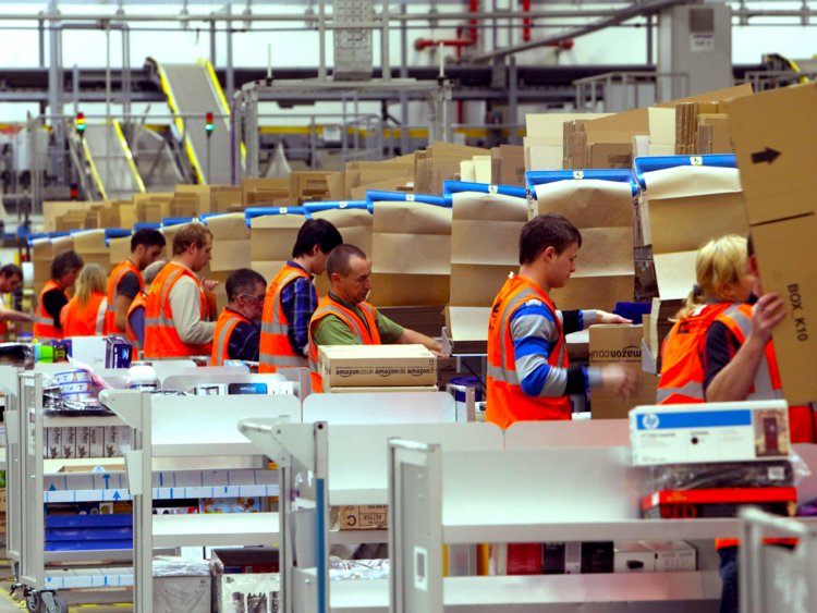 Amazon-workers-work