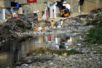 karachi pakistan sewer environment karachi pakistan sewer environment