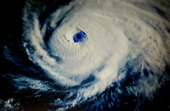 hurricane-2501872_1280