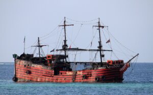galleon-pirate