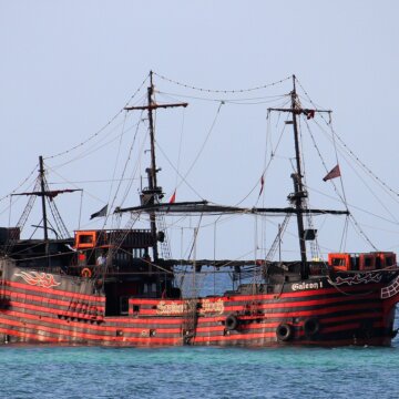 galleon-pirate