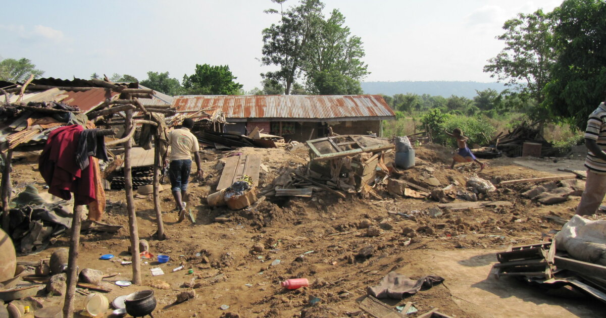 Gololo residents cry for help as flood sacks community, destroys farmlands  - Daily Post Nigeria