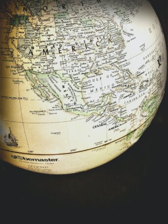 jen-theodore-4PsIkXhwaKU-unsplash