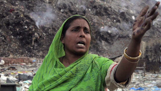 Dilwara Begum at the Bhalswa landfill.