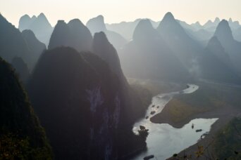 farfar-peK8iXqGMzQ-unsplash