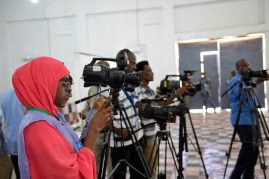 Set as a one-year pilot with plans to continue operations and scale it to other Somali regions, Bilan is training its journalists on key journalistic aspects. Set as a one-year pilot with plans to continue operations and scale it to other Somali regions, Bilan is training its journalists on key journalistic aspects.
