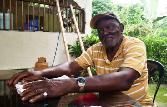 \'We’re harvesting much less cacao than before. The flowers fall off in this cold, rainy weather.\' Manuel Loyola Qriñones \'We’re harvesting much less cacao than before. The flowers fall off in this cold, rainy weather.\' Manuel Loyola Qriñones