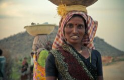 ron-hansen-MmfIwBHX1bY-unsplash Medium