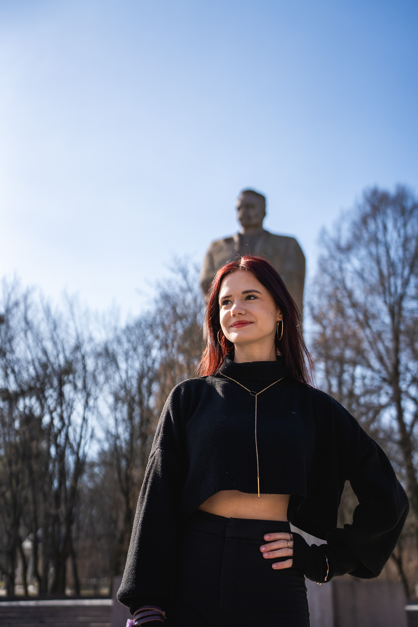 nadia-in-front-of-ivan-franco-statue